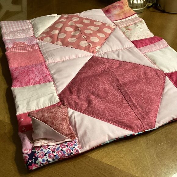 NWOT. Hand Crafted Pinks Doll/Toy Animal Quilt and Pillow Set - Picture 4 of 6